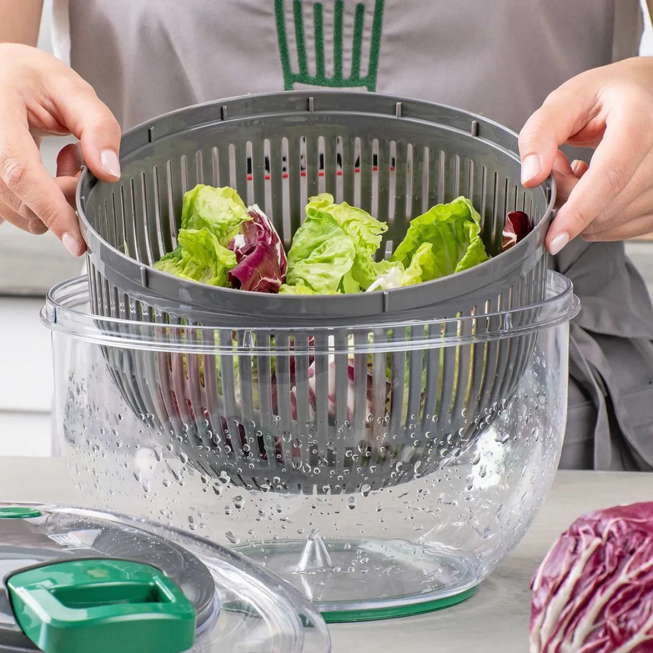 Salatschleuder mit Stopp-Taste