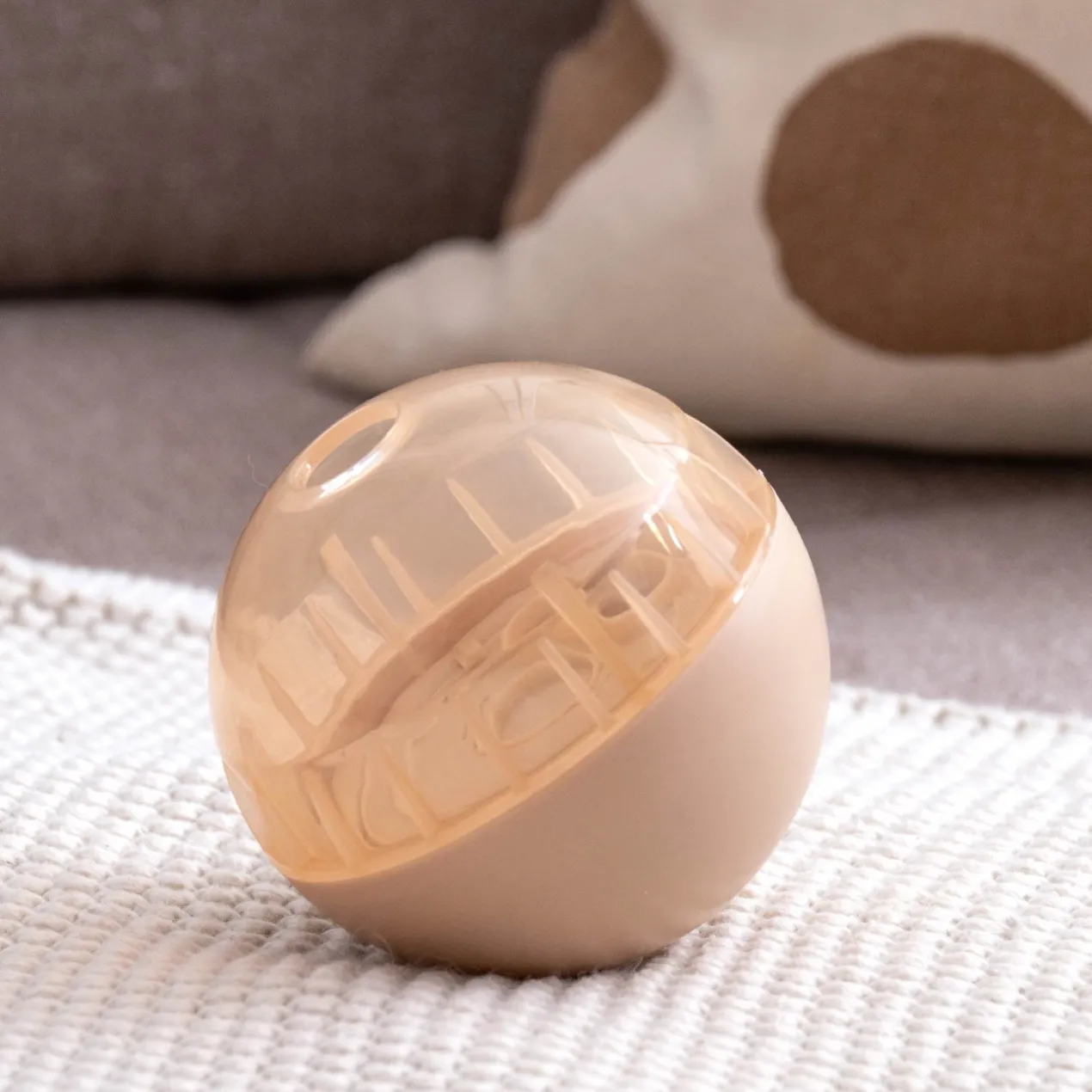 Snack-Ball Our Pets halb-transparent