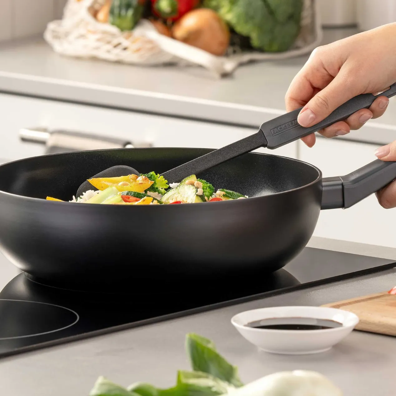 Wokpfanne Statement, Keramik, antihaft, Ø28cm – 20% Rabatt mit Code: COOK20